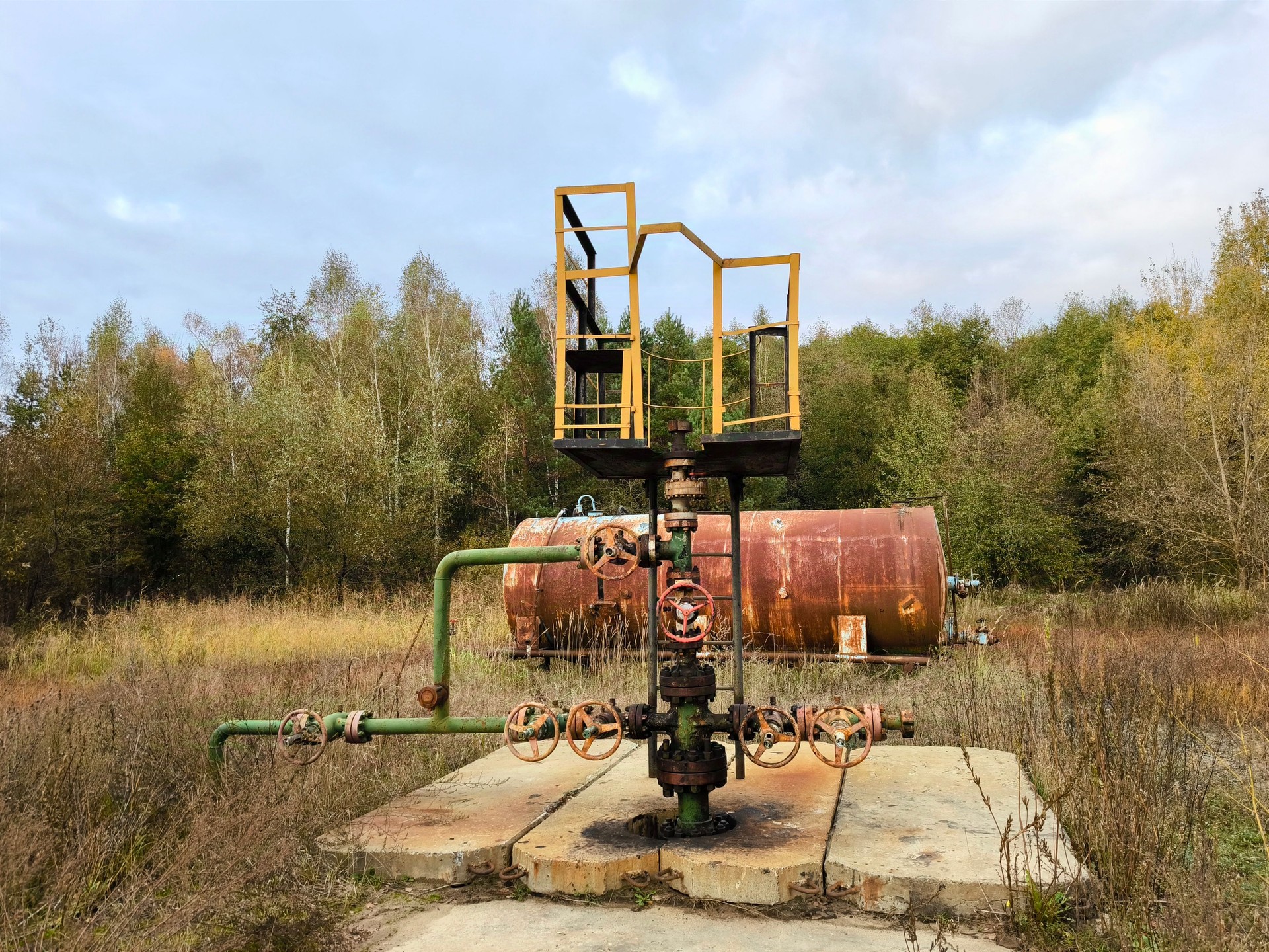 fountain fittings of a gas well